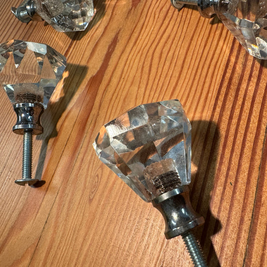 Glass cabinet knob