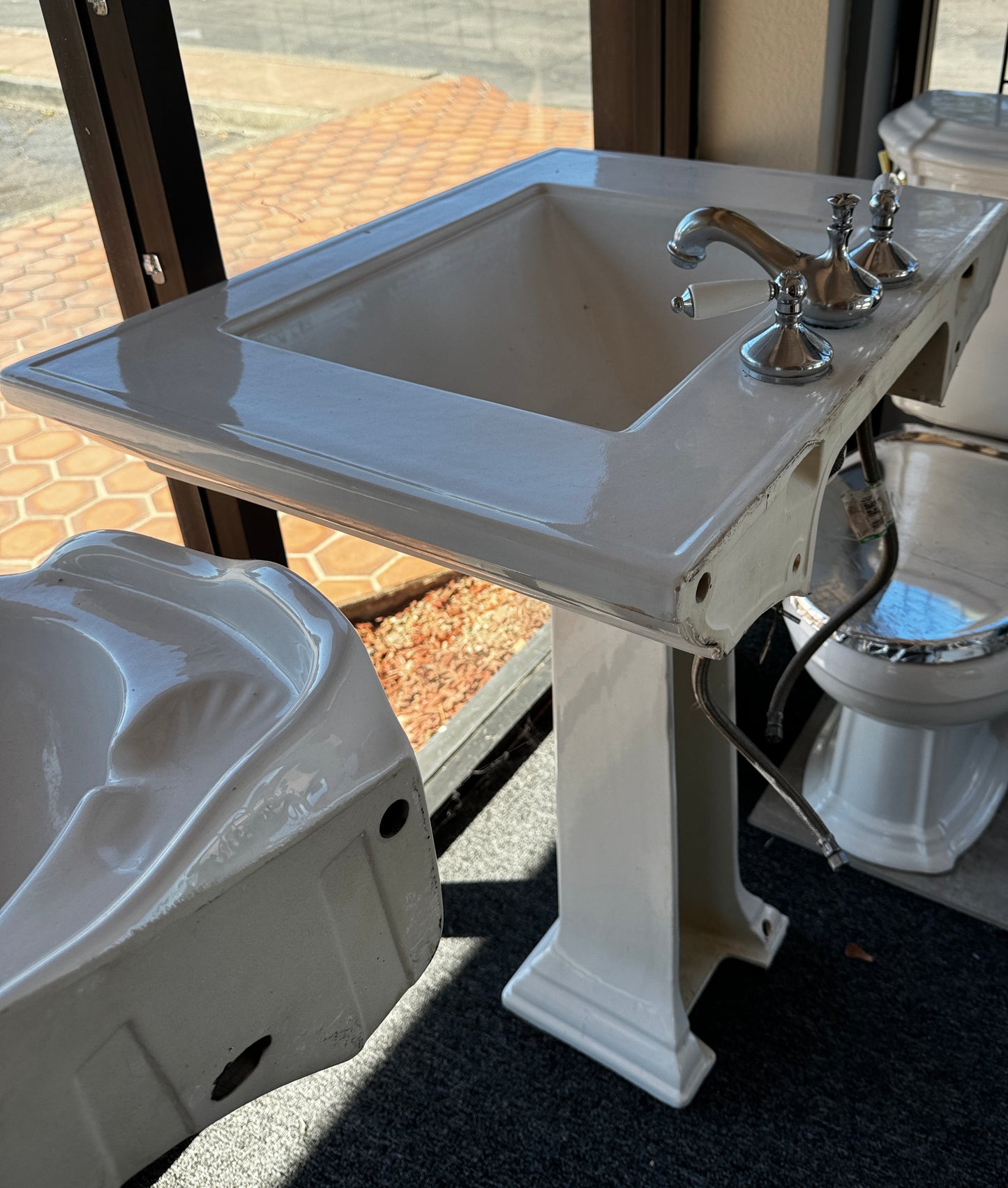 Kohler Pedestal Sink