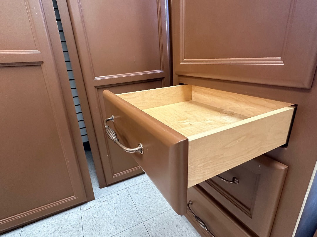 1 Door, 3 Drawers Pantry