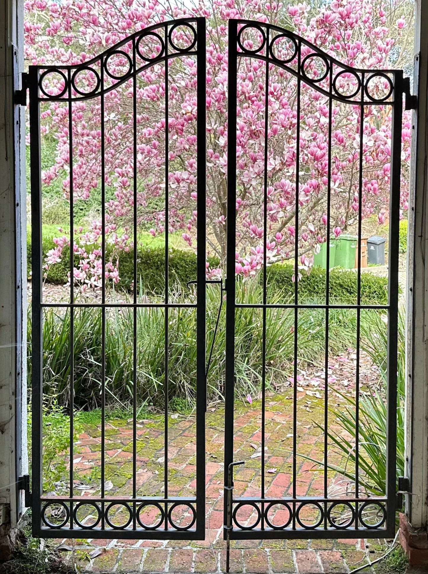 2 Panel Iron Gate