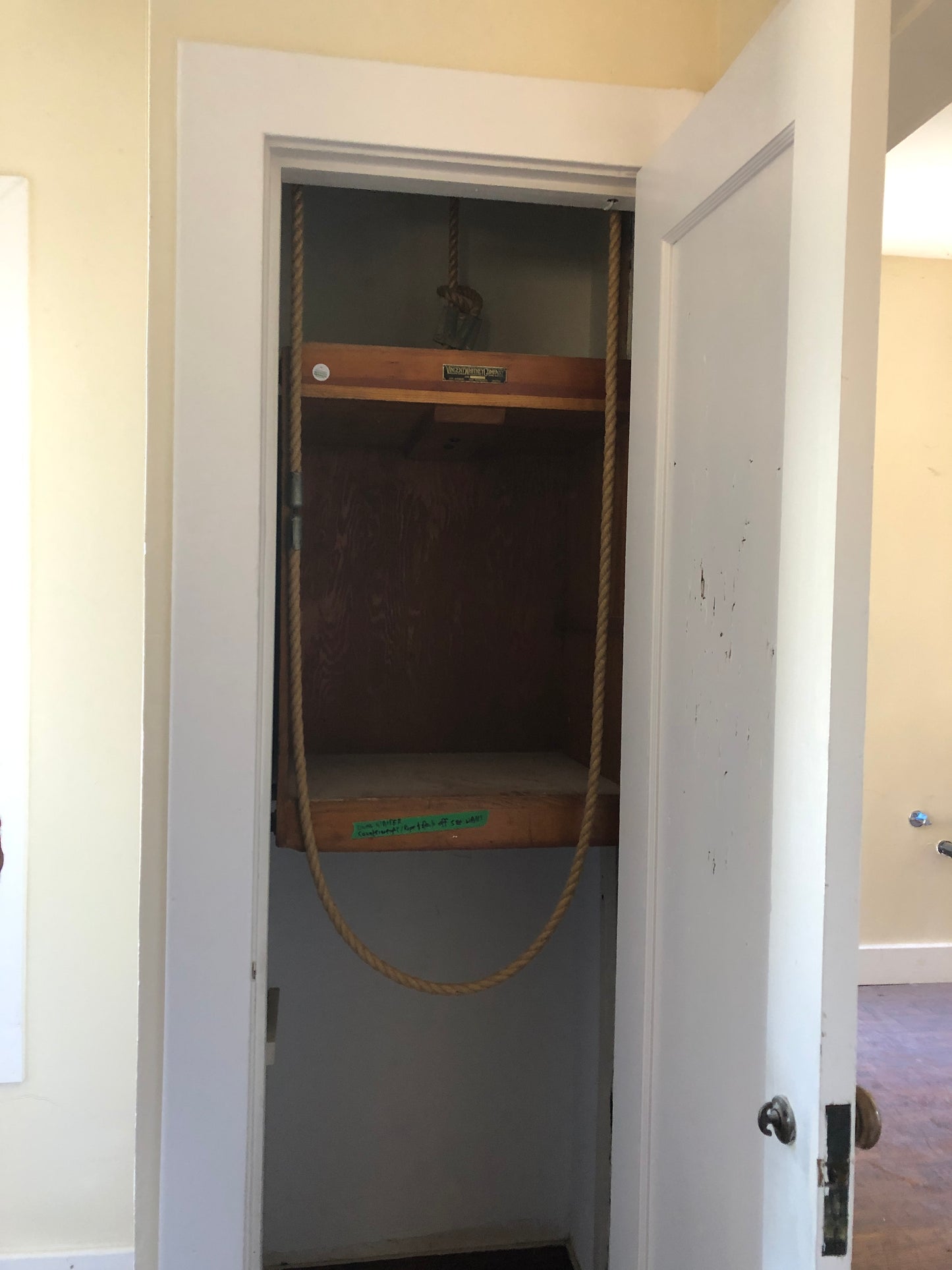 Dumbwaiter