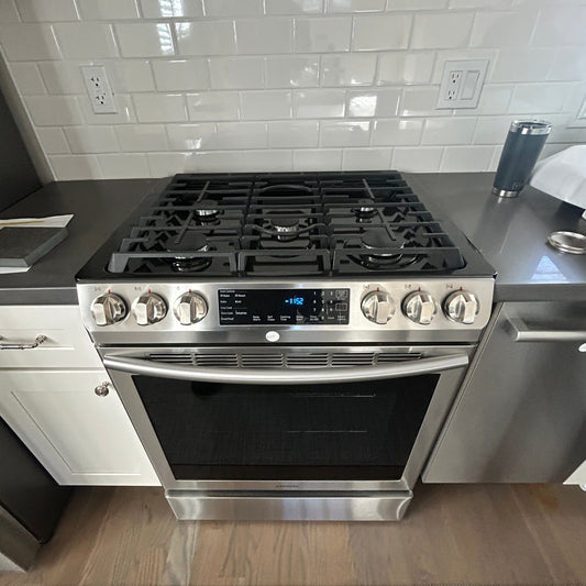 Samsung Slide in Gas Range; 5.8 cu ft