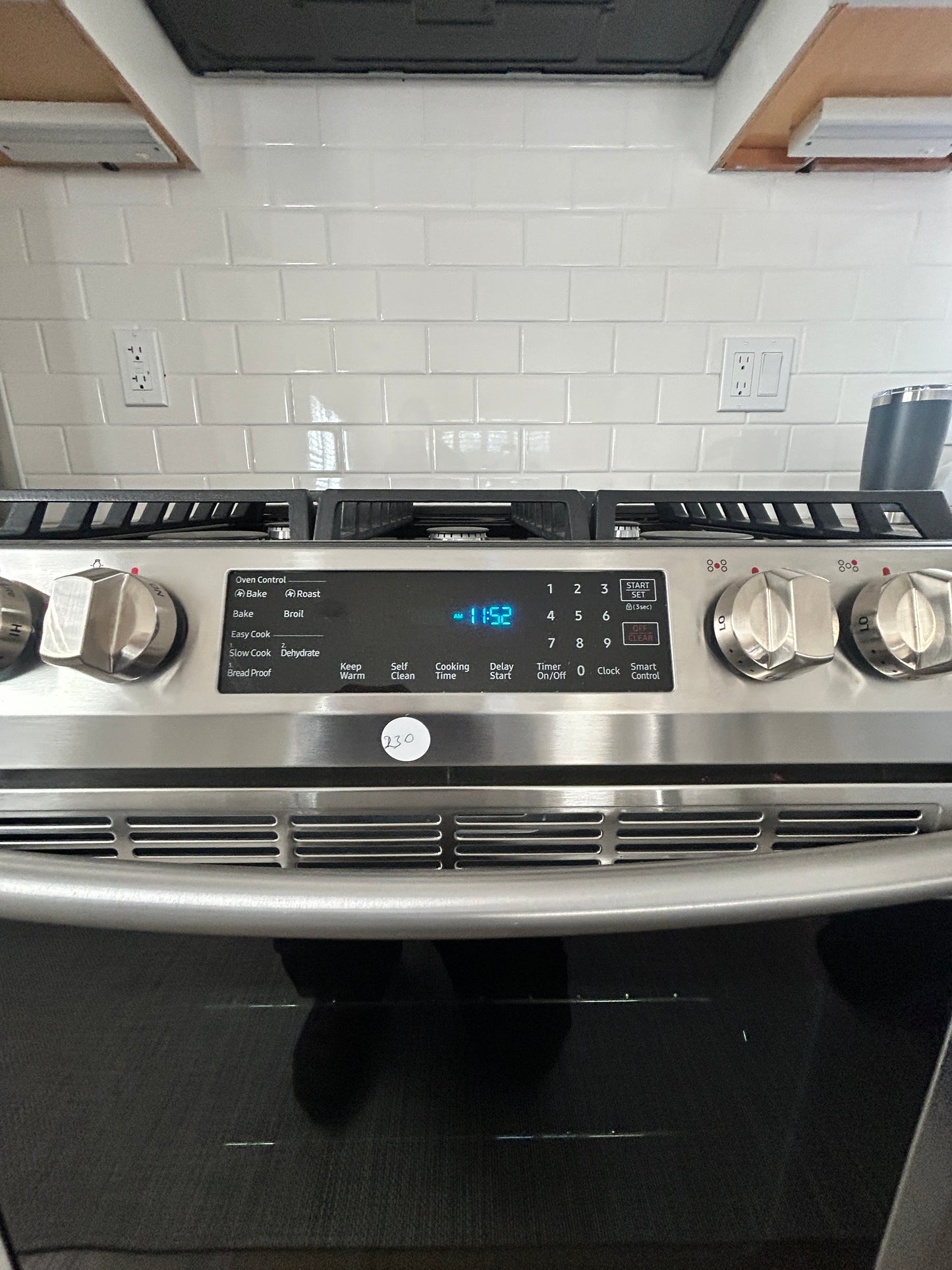 Samsung Slide in Gas Range; 5.8 cu ft
