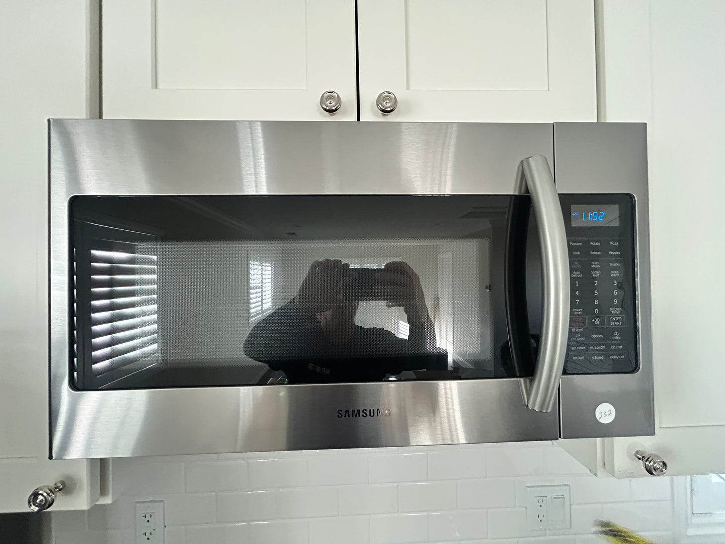 Samsung Microwave 1.8 cu.ft