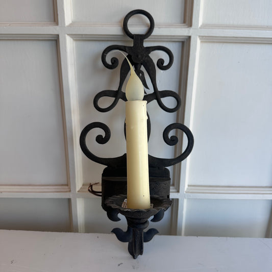 Fleur-de-lis Single Arm Sconce