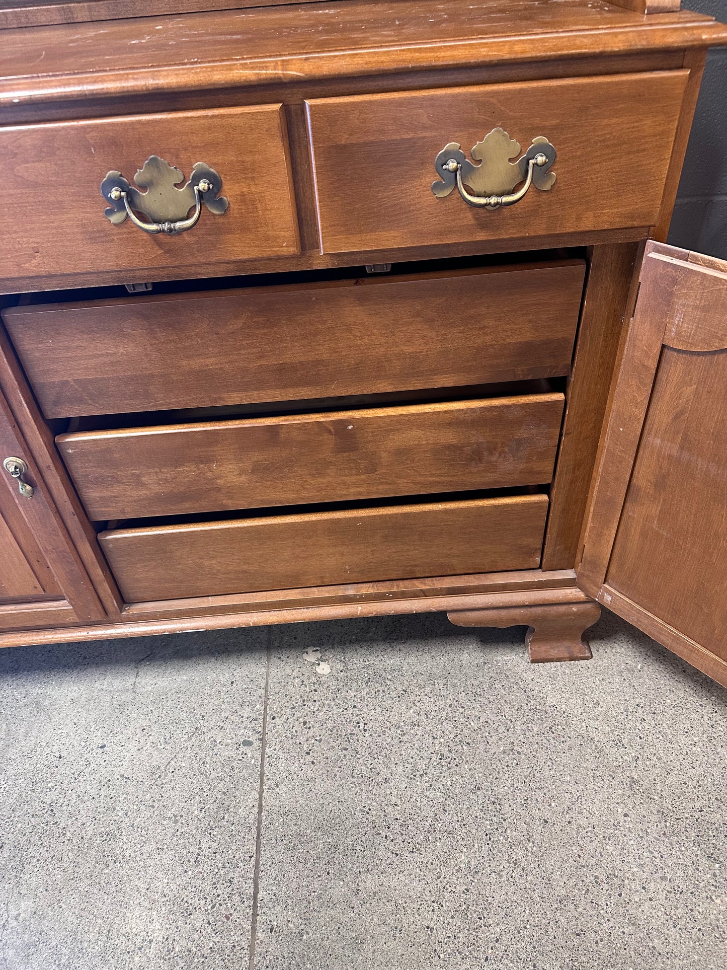 Vintage Ethan Allen Heirloom Maple "Drybar" China Hutch