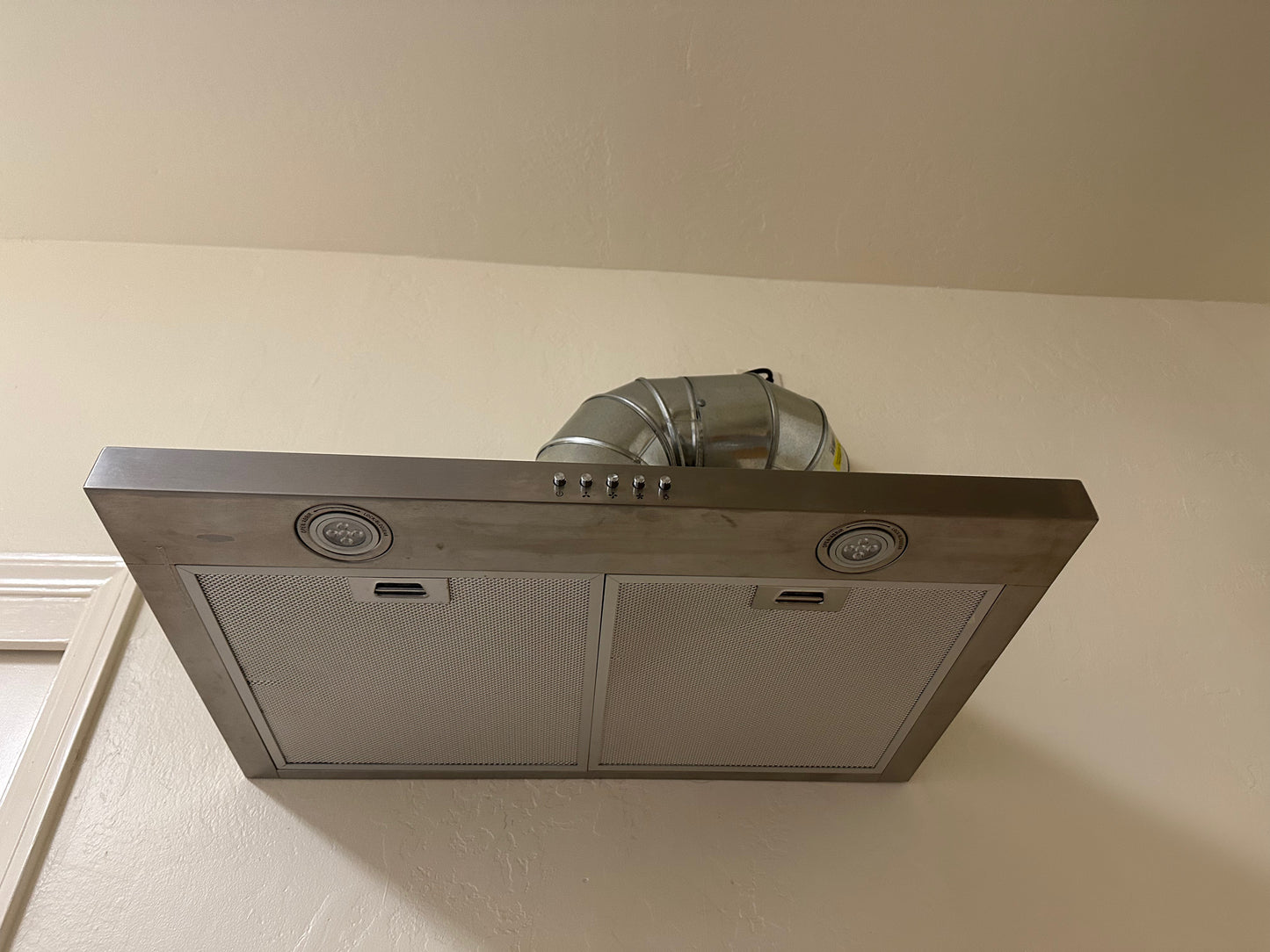 30 in. Stainless Steel Wall Mount Range Hood with 2 Charcoal Filters