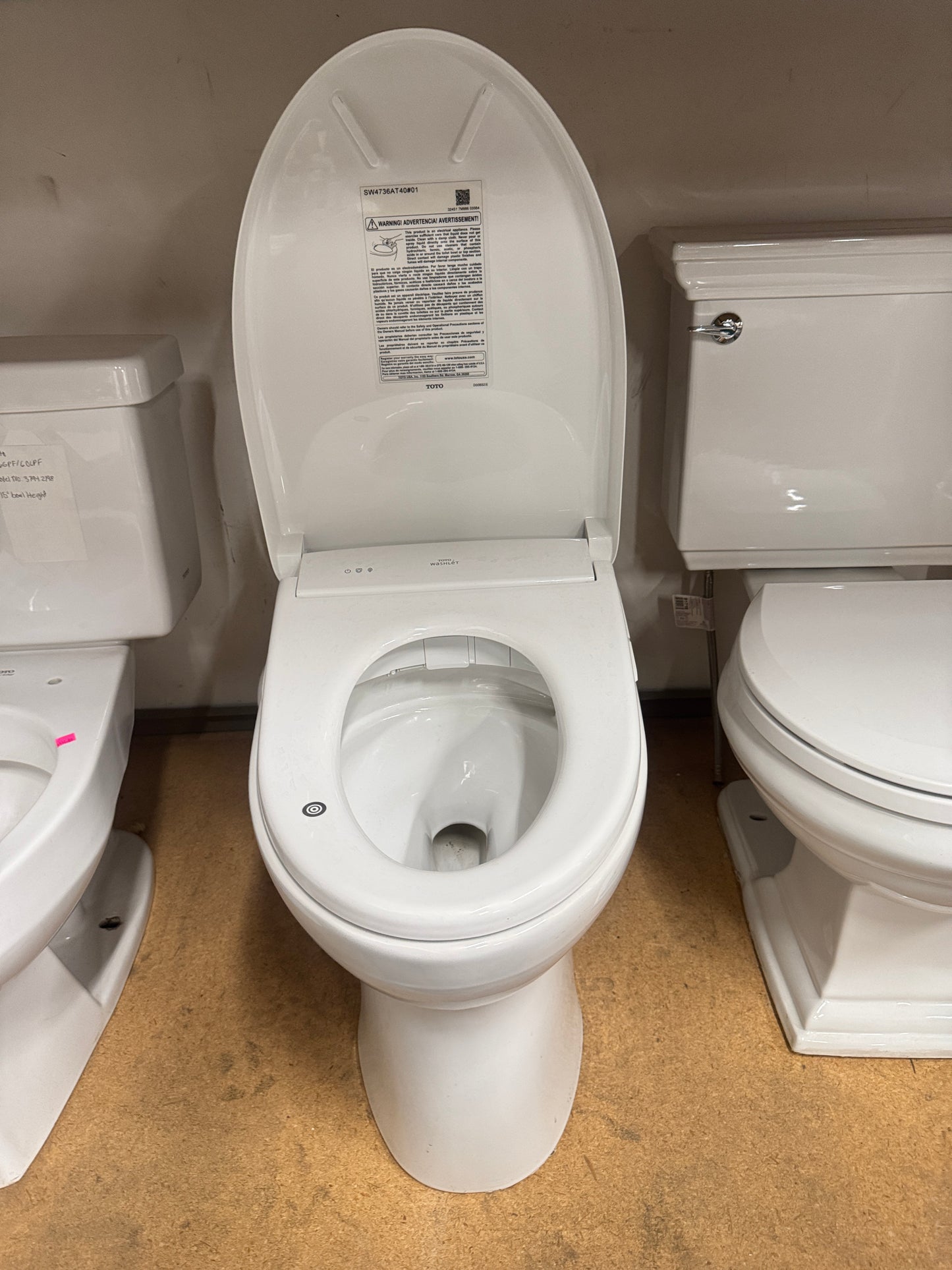 Toto Toilet with Washlet Bidet (and remote)